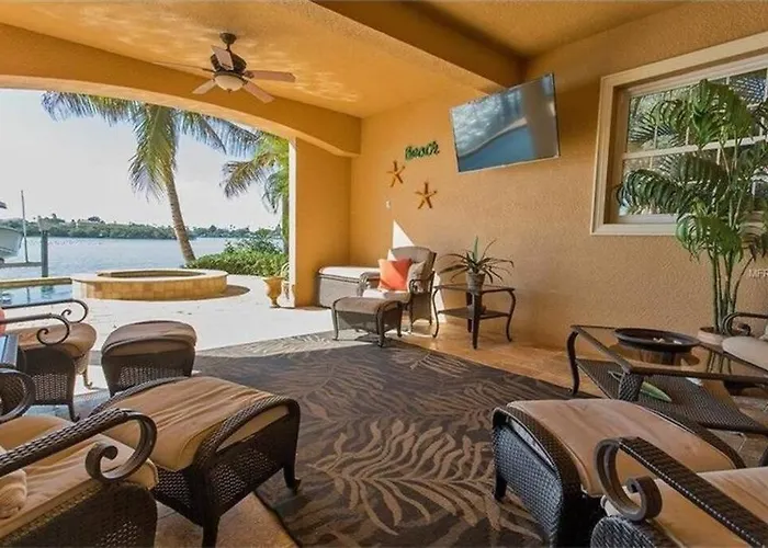Large Mediterranean Oasis - Water Views & Pool