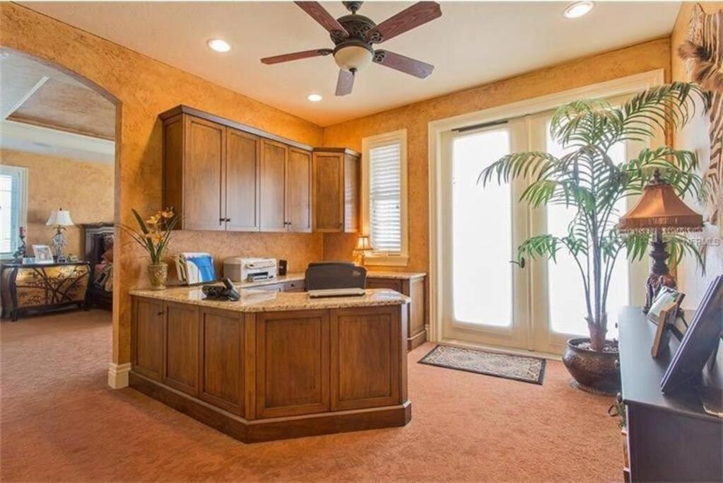 Large Mediterranean Oasis - Water Views & Pool Hébergement de vacances Clearwater Beach